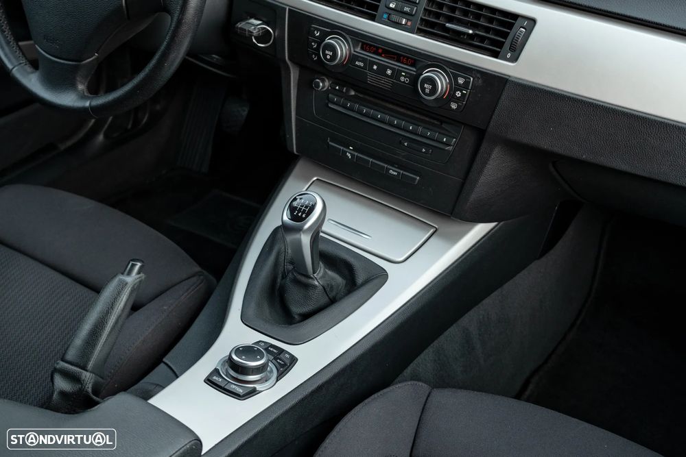 BMW 320 d M Sport Edition - 8