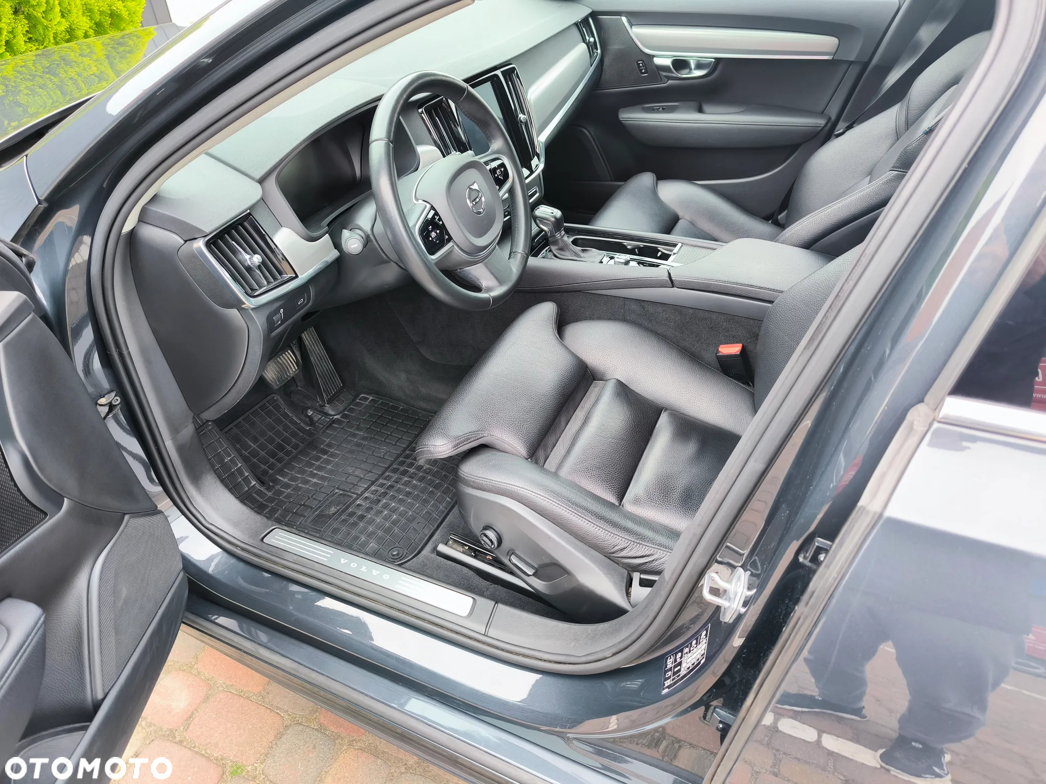 Volvo V90 D4 Geartronic Momentum - 8