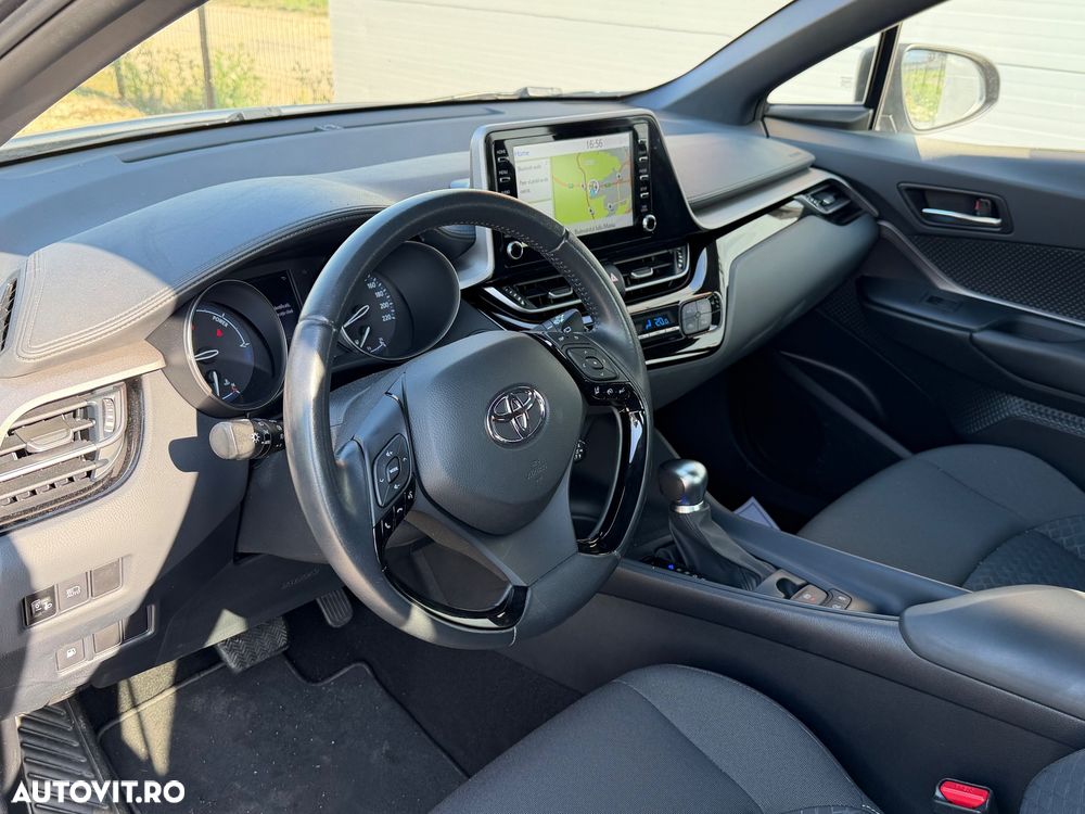 Toyota C-HR - 10