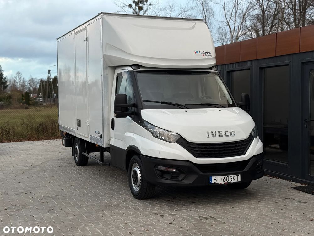 Iveco Daily 35S16 3.0 HPI 160KM / 2021 ROK / Kontener 4,2m + Winda Dhollandia 750KG / ZAREJESTROWANY W PL - 4