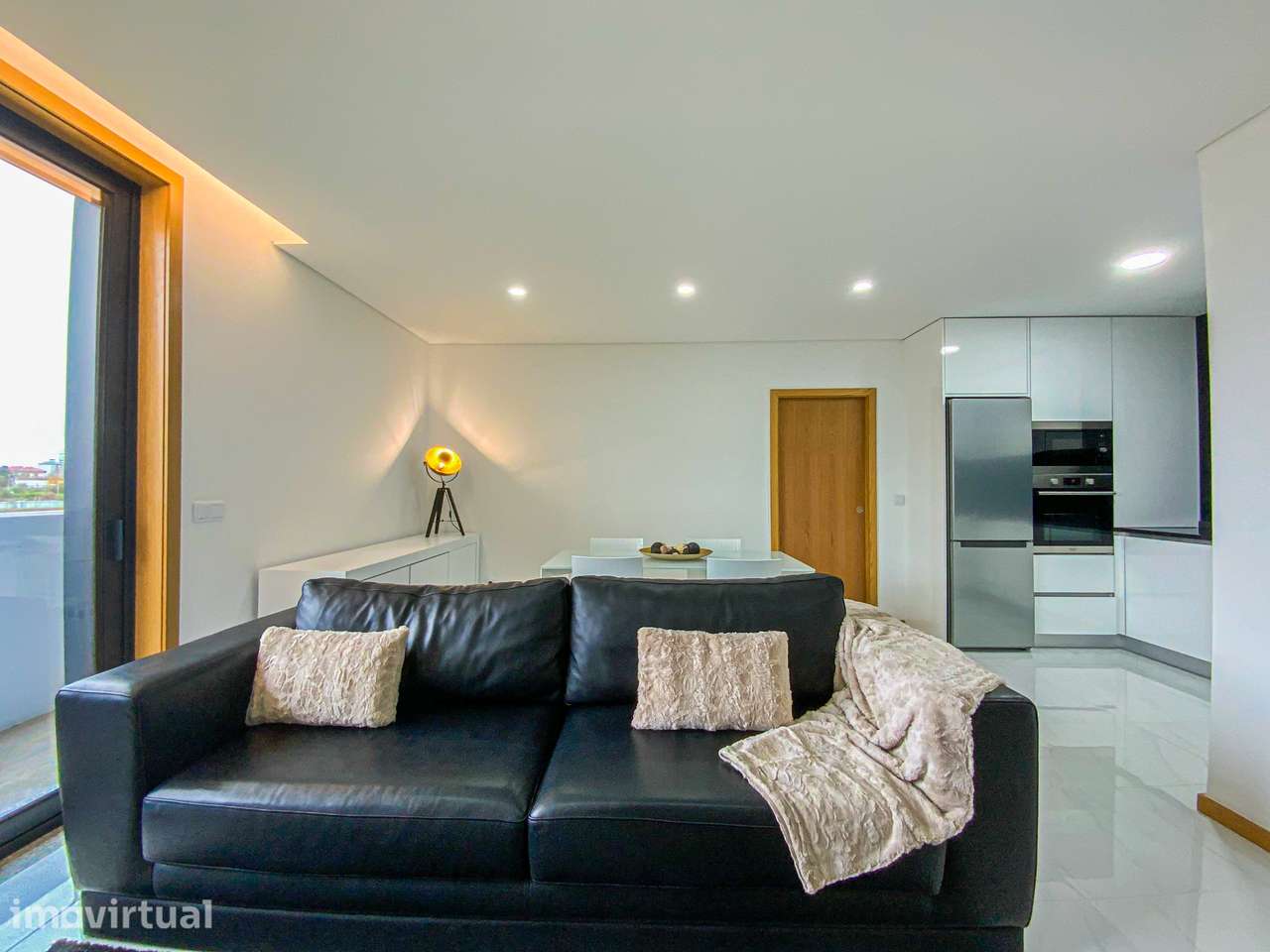 Apartamento T1 - Mobilado e Equipado - em pleno centro da cidade! - Grande imagem: 3/20