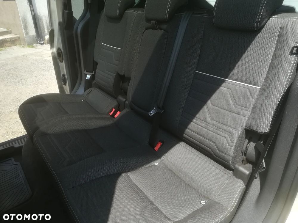 Ford Tourneo Connect 1.0 EcoBoost Start-Stop Titanium - 24