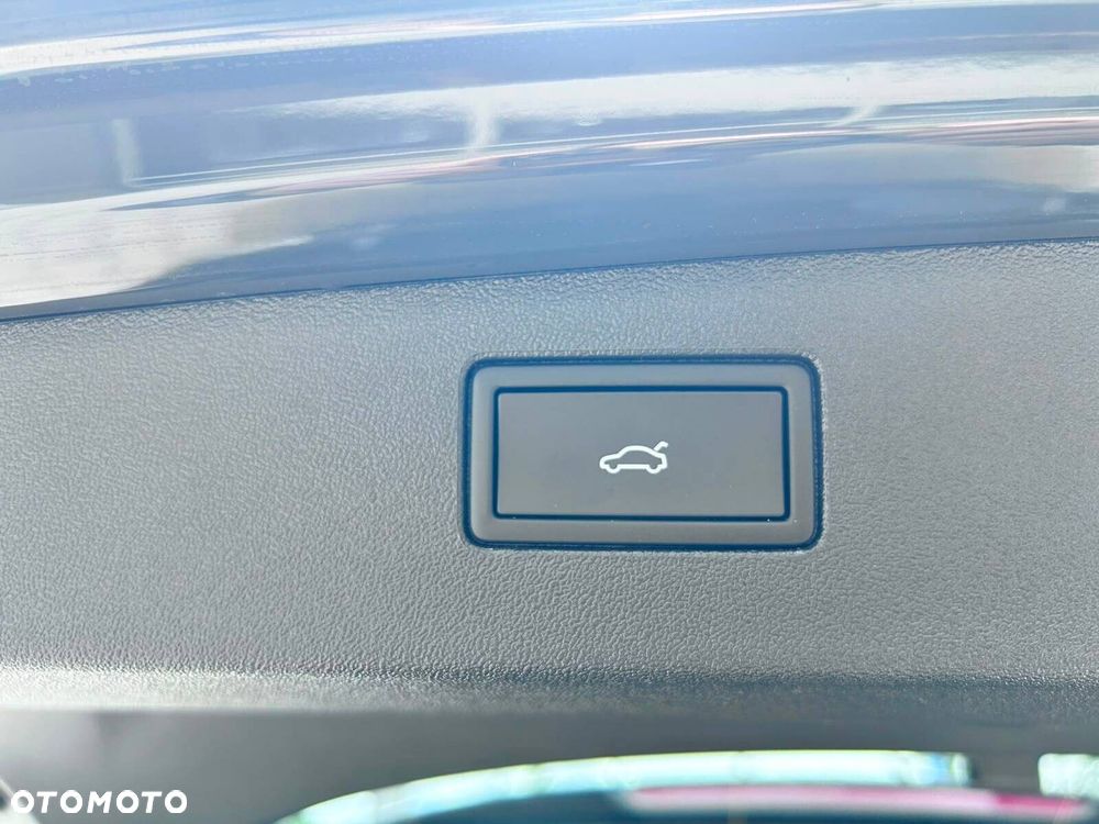 Volkswagen Tiguan - 32