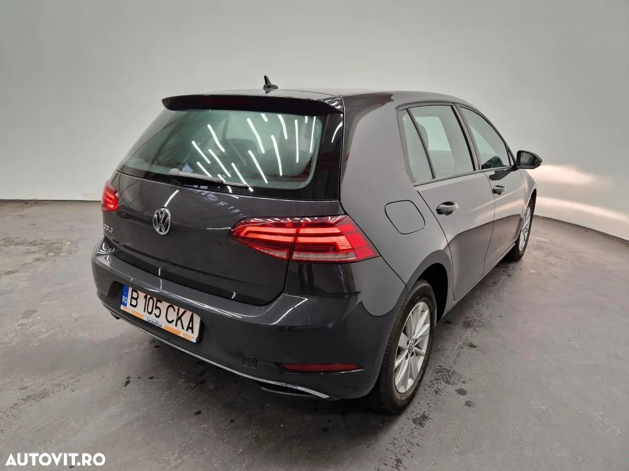 Volkswagen Golf 1.6 TDI Comfortline - 2