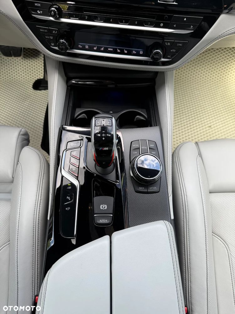 BMW M5 - 16