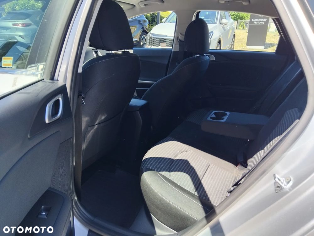 Kia Ceed 1.5 T-GDI M - 23