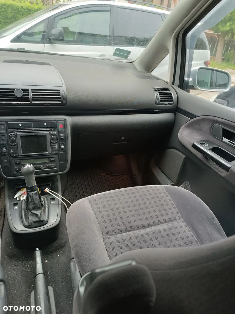 Volkswagen Sharan 1.9 TDI Highline - 7