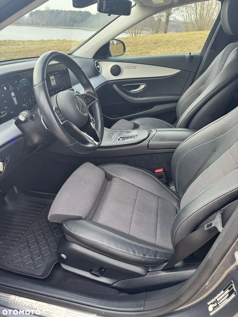 Mercedes-Benz Klasa E 220 d T 9G-TRONIC - 19
