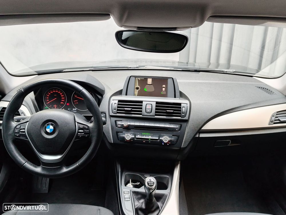 BMW 116 d EfficientDynamics — fotografia 10