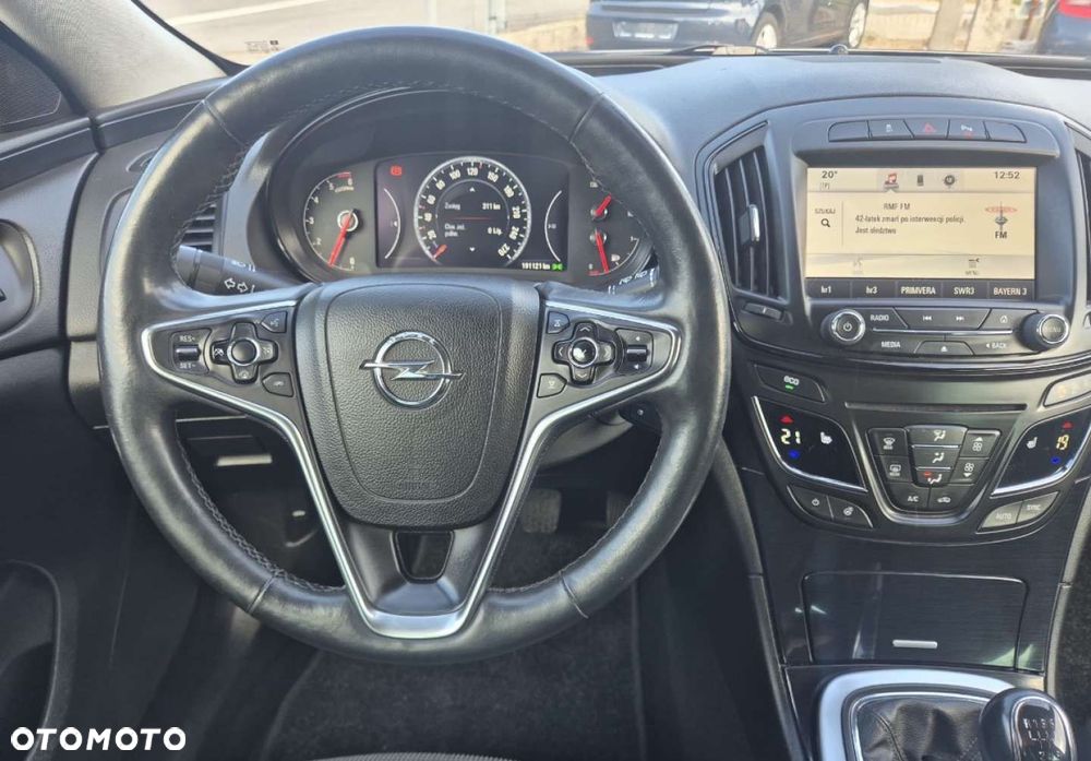Opel Insignia - 8