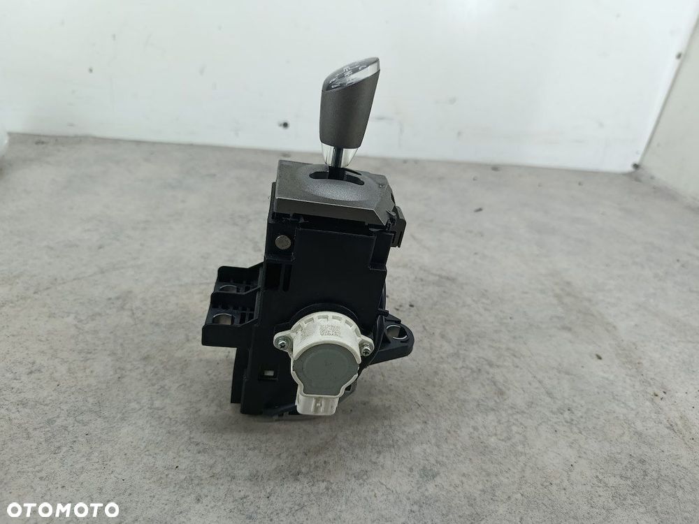LEWAREK ZMIANY BIEGÓW TOYOTA PRIUS II 89451-47030  192300-2020 1.5 16V - 5