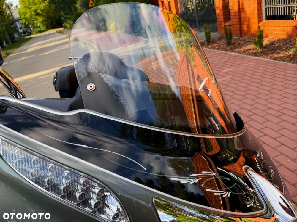 Indian Roadmaster - 26