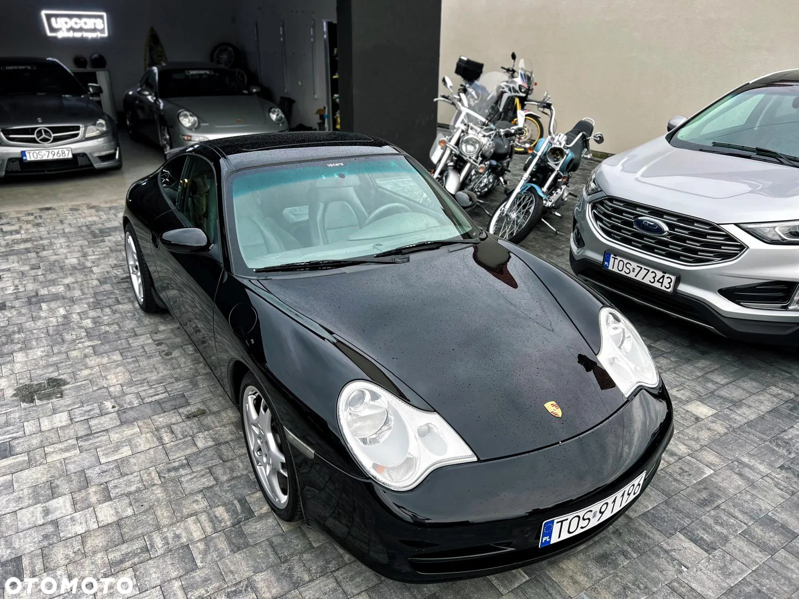 Porsche 911 Carrera - 12