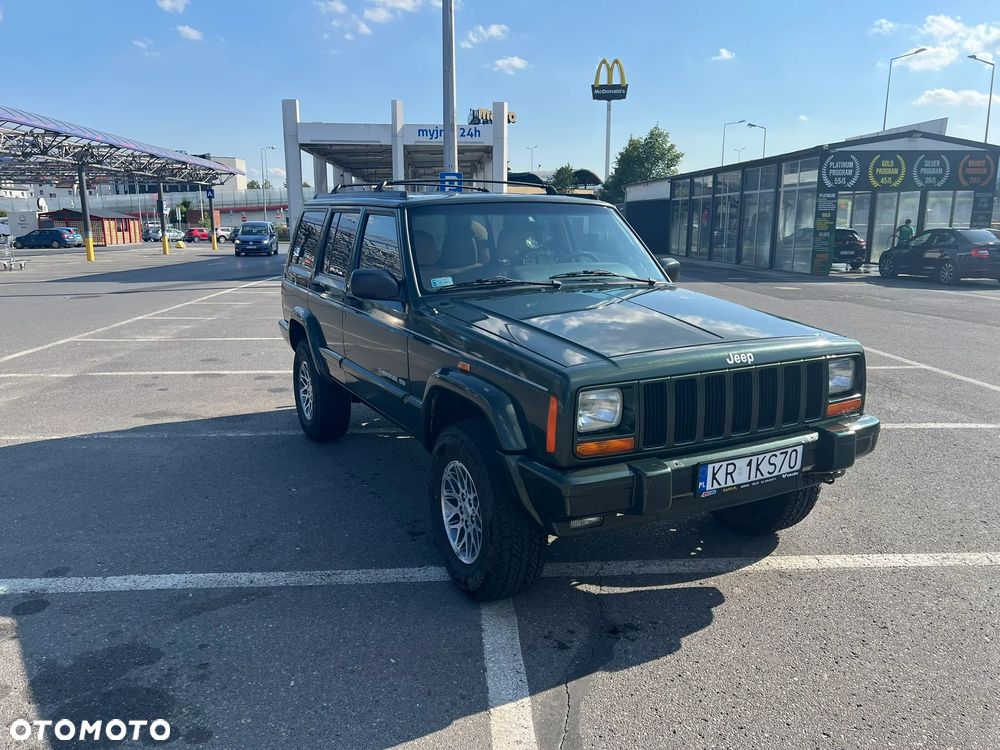 Jeep Cherokee - 2