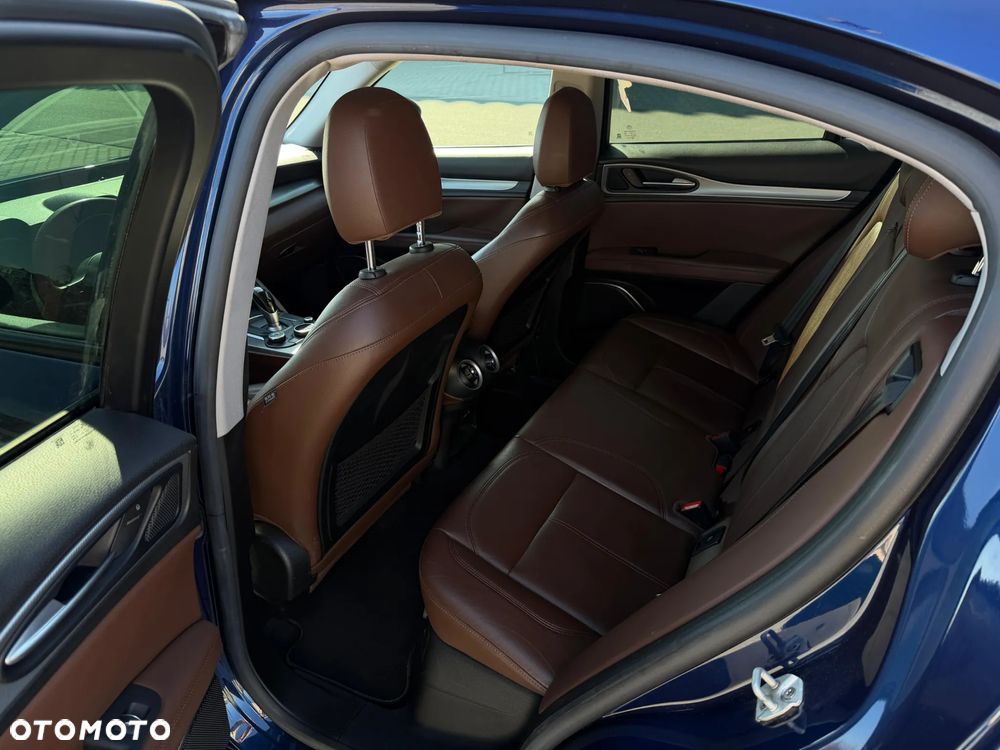 Alfa Romeo Stelvio 2.0 Turbo TI Q4 - 13
