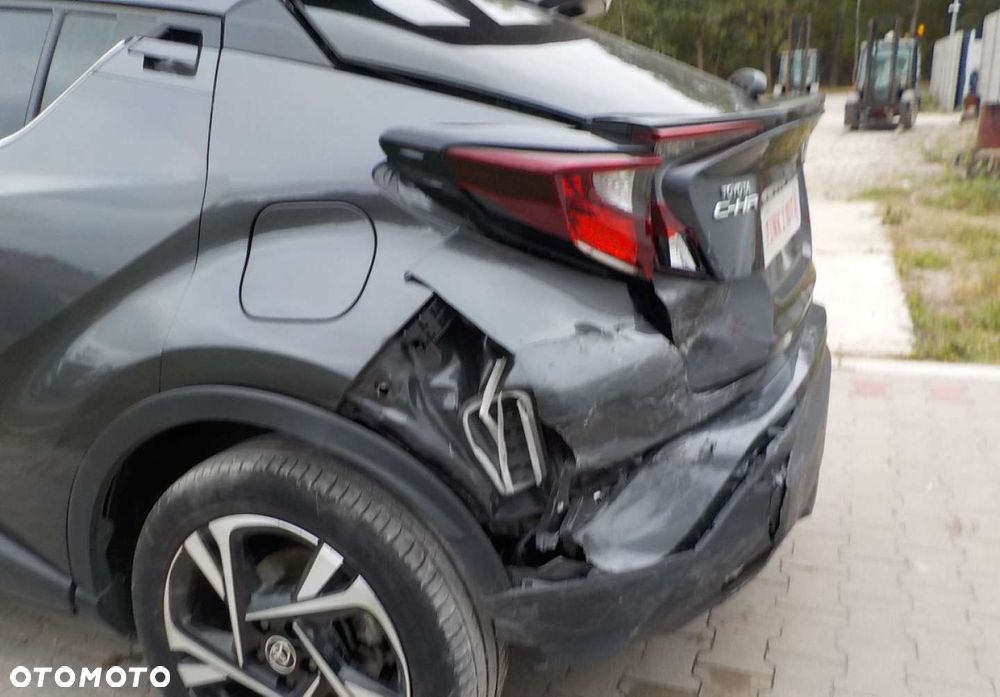 Toyota C-HR - 13