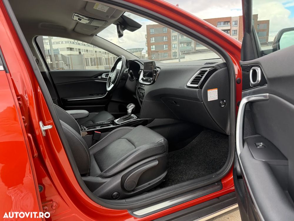 Kia XCeed 1.6 CRDi Eco-Dynamics+(48V Mild-Hybrid) DCT7 PLATINUM EDITION - 37
