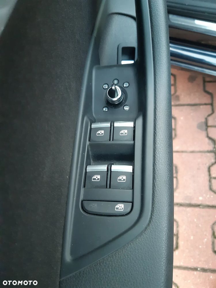 Audi A4 Avant 2.0 TDI ultra - 10