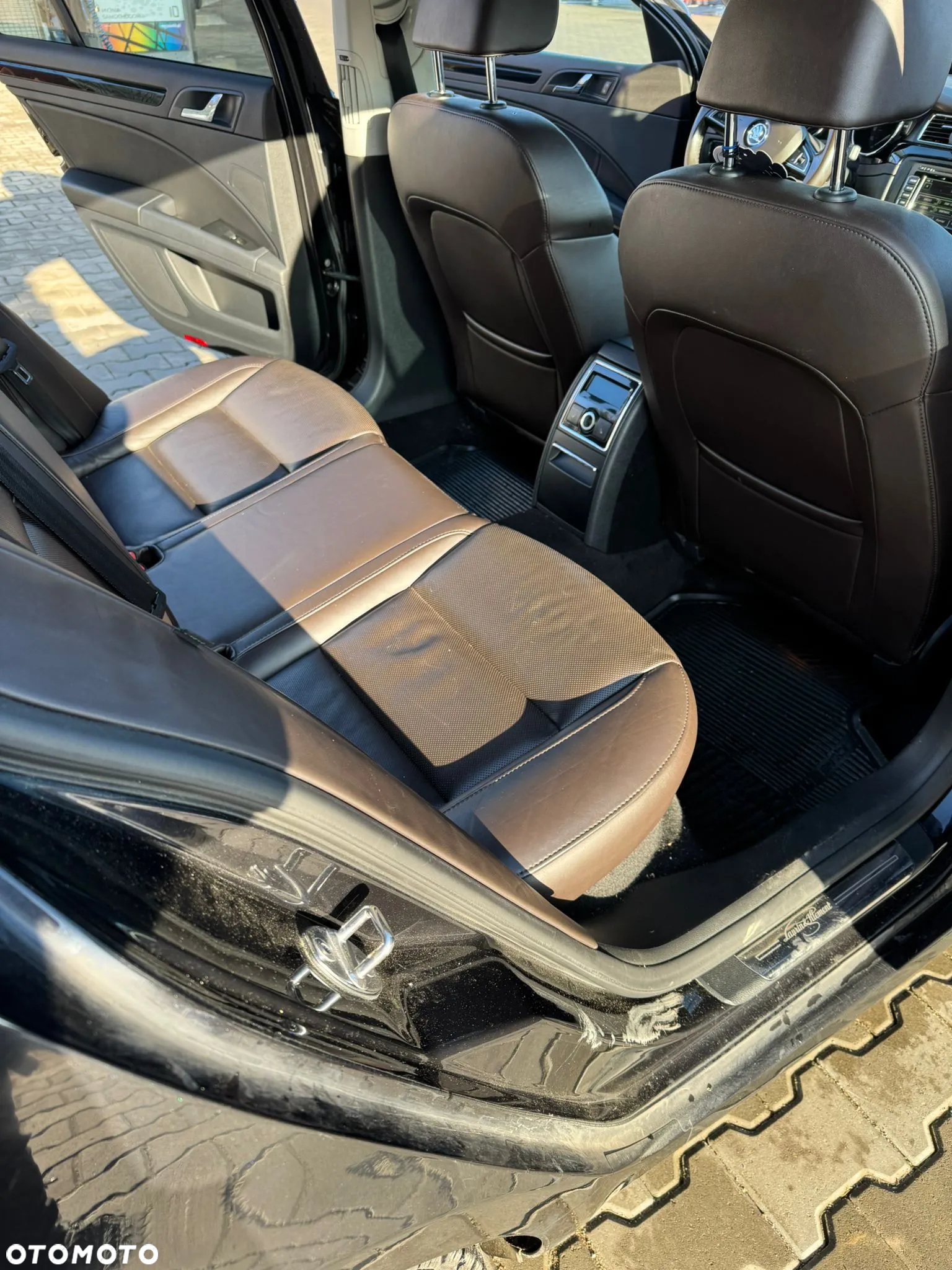 Skoda Superb 2.0 TDI L&K DSG - 10