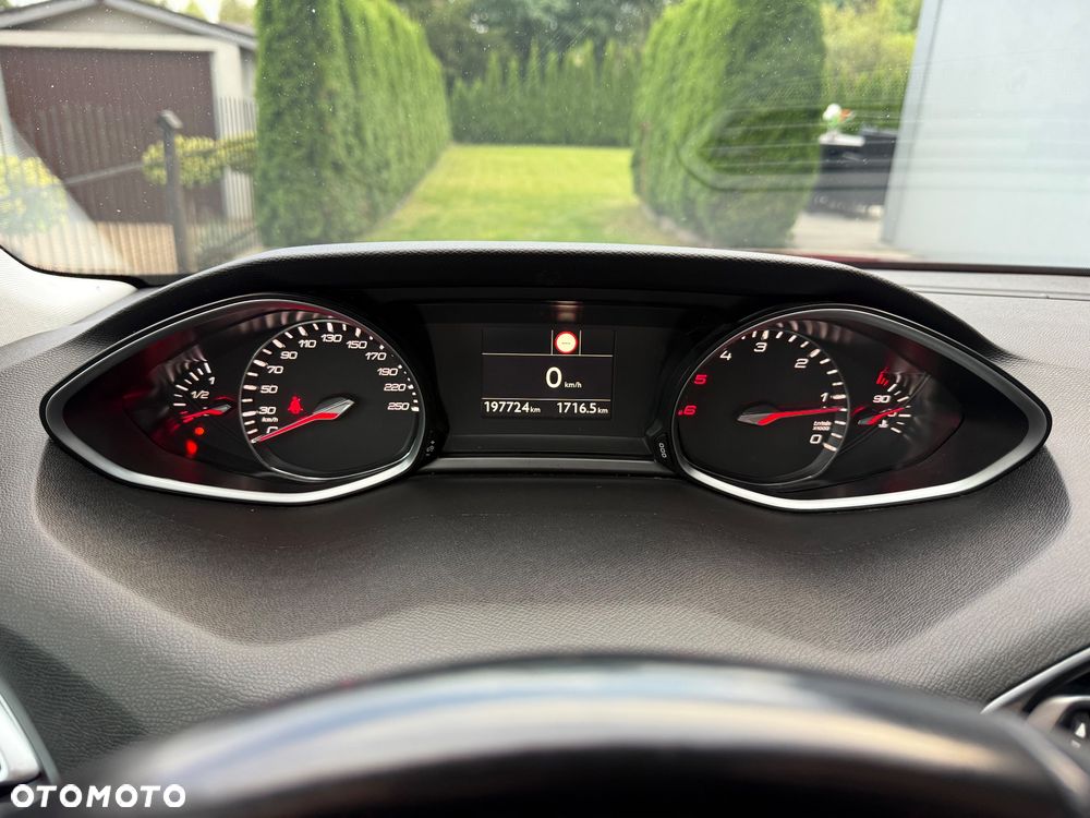 Peugeot 308 BlueHDi FAP 130 Stop & Start Allure Pack - 21