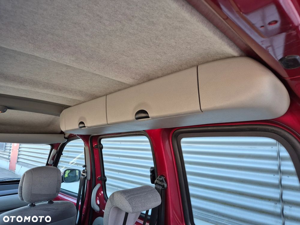 Renault Kangoo 1.6 16V Privilege - 25