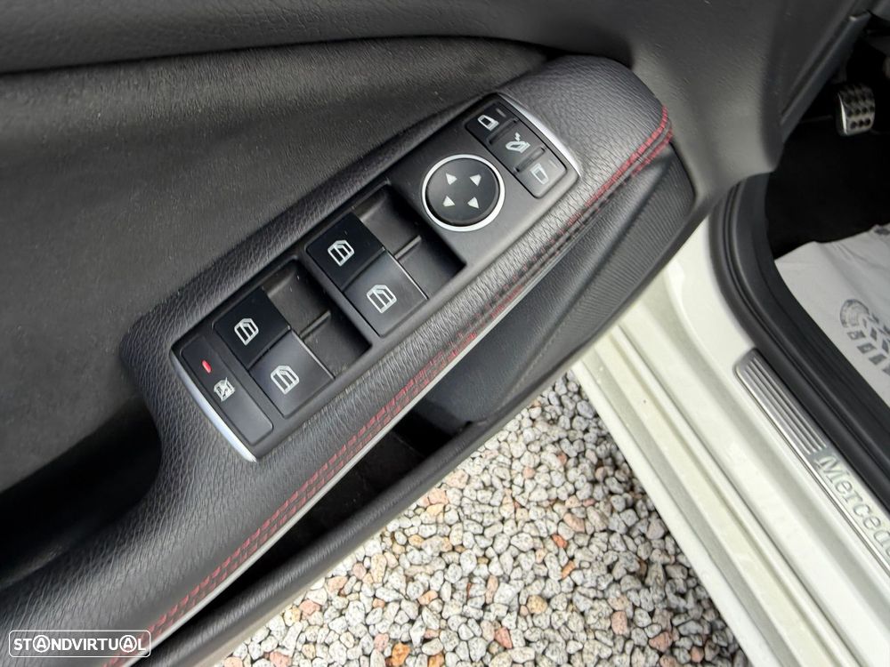 Mercedes-Benz A 180 d AMG Line - 16