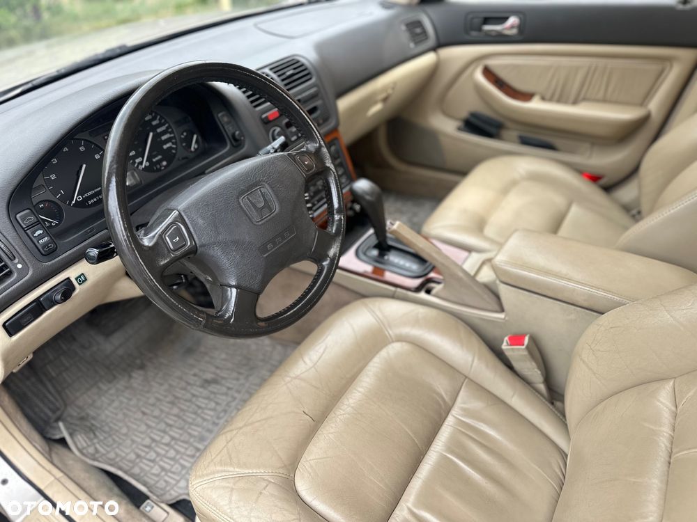 Honda Legend - 8
