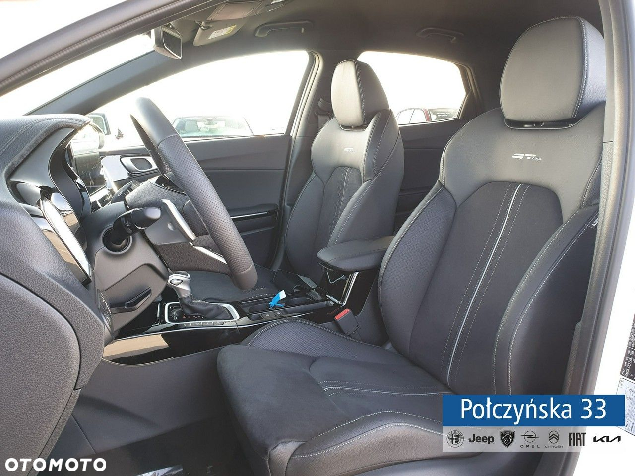 Kia XCeed - 10