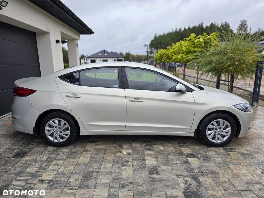 Hyundai Elantra ver-1-6-classic-plus - 7