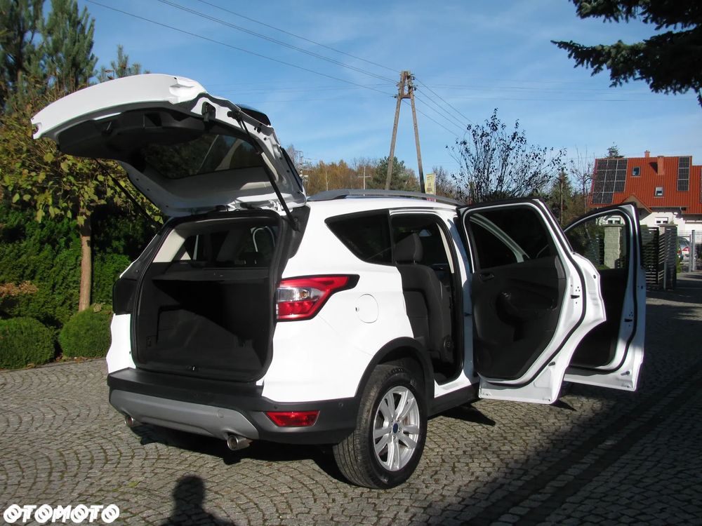 Ford Kuga 1.5 EcoBoost 2x4 Trend - 14