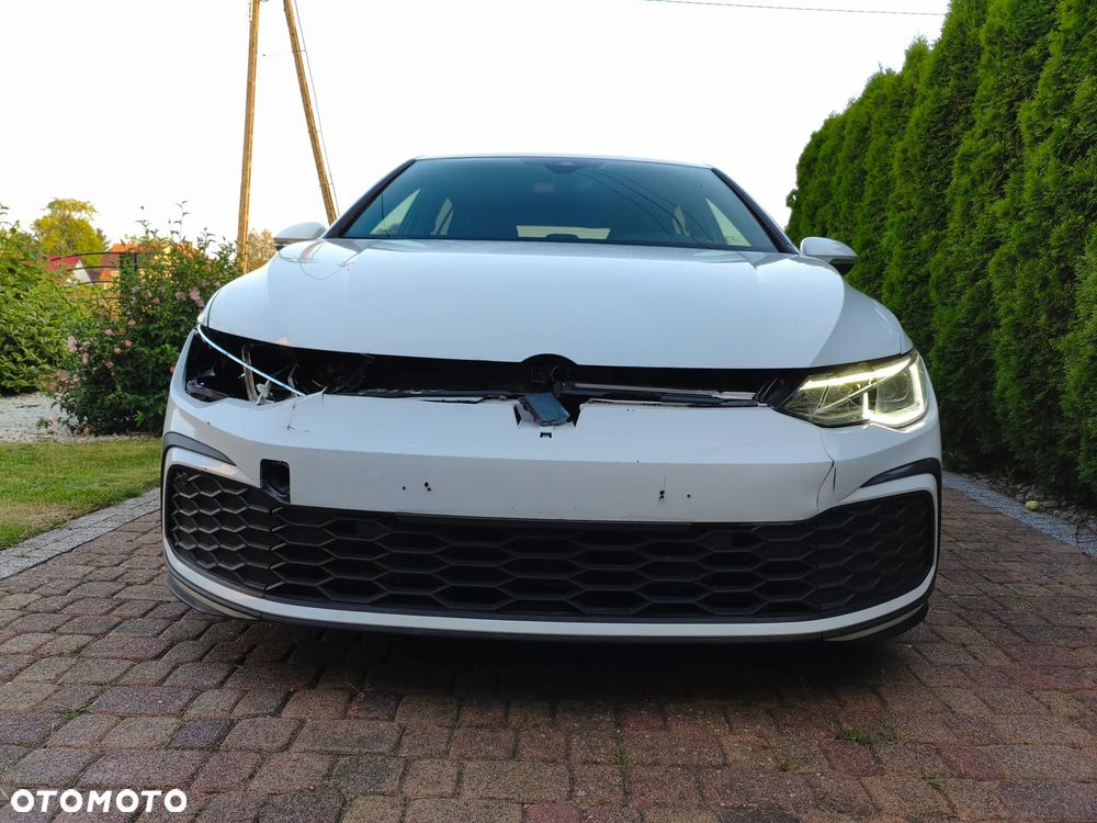 Volkswagen Golf - 28