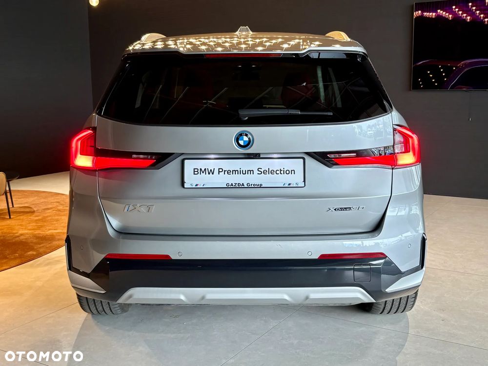 BMW iX1 - 8