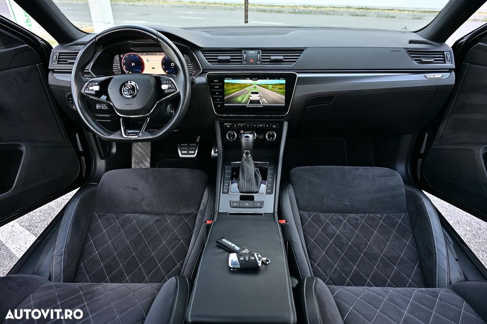 Skoda Superb 2.0 TDI DSG Sportline - 18