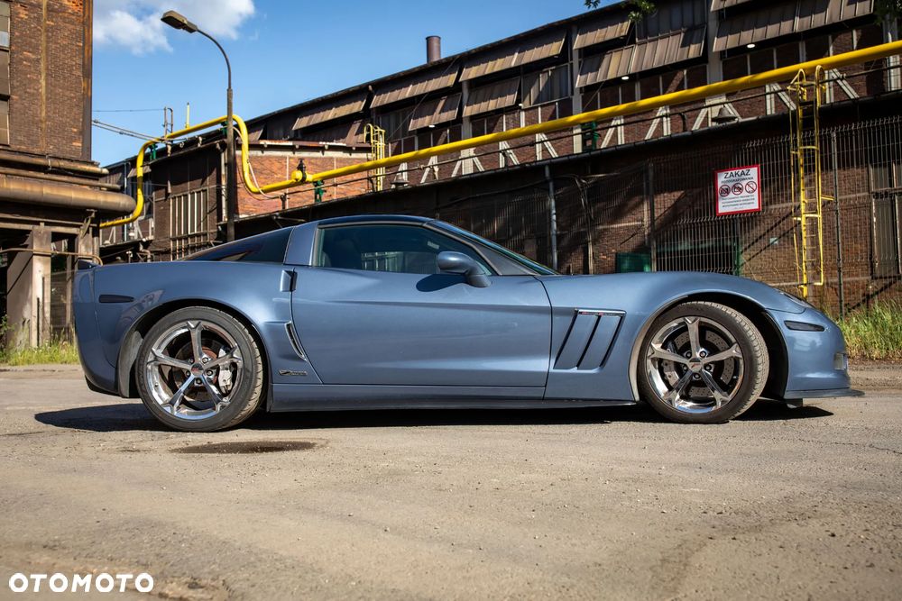 Chevrolet Corvette - 16