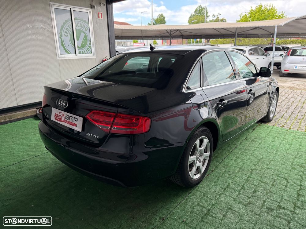 Audi A4 2.0 TDI Advance - 6