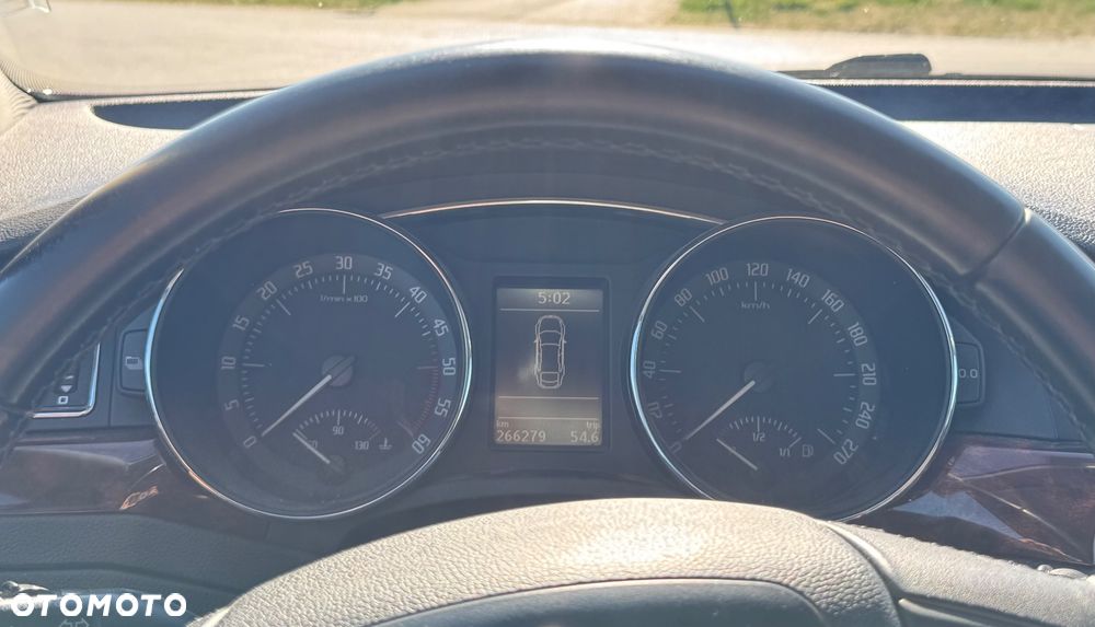 Skoda Superb 2.0 TDI Elegance - 13