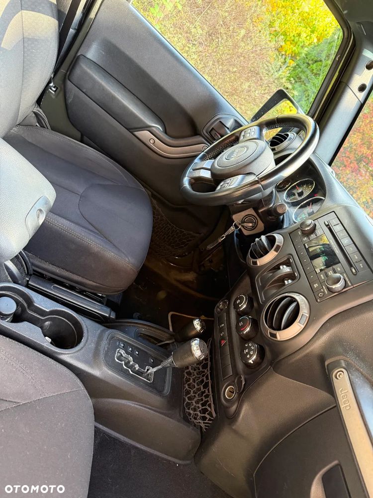 Jeep Wrangler 3.6 75th Anniv - 9