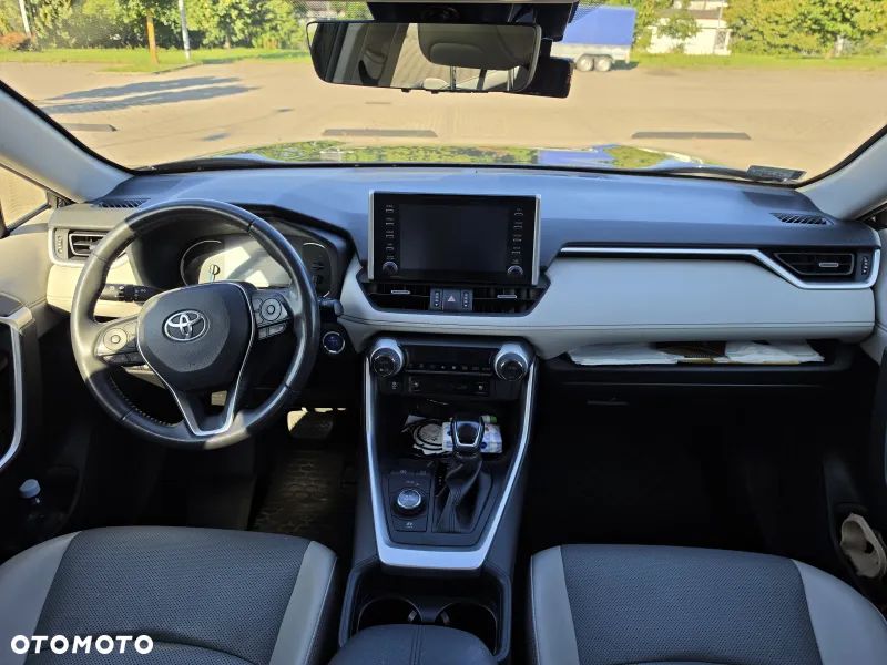 Toyota RAV4 - 12