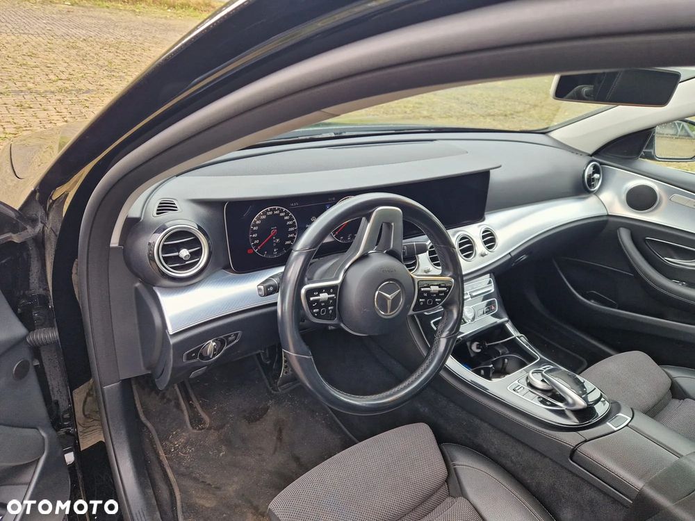 Mercedes-Benz Klasa E 200 d 9G-TRONIC - 4