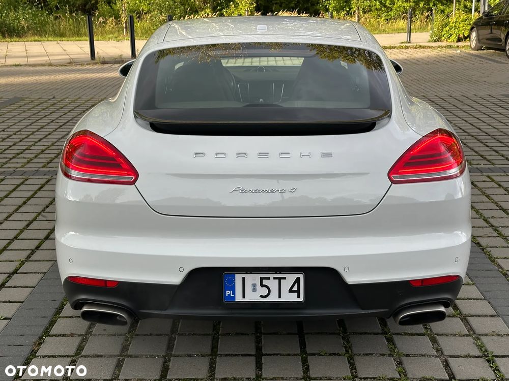 Porsche Panamera 4 Edition - 10