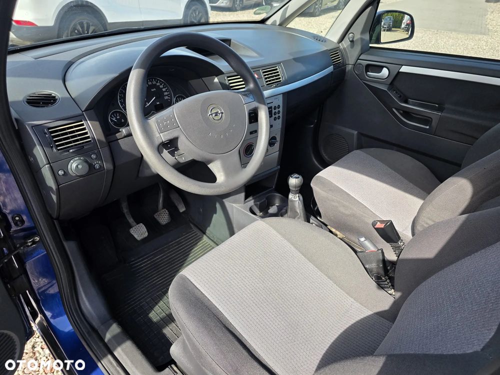 Opel Meriva 1.6 16V Essentia - 9