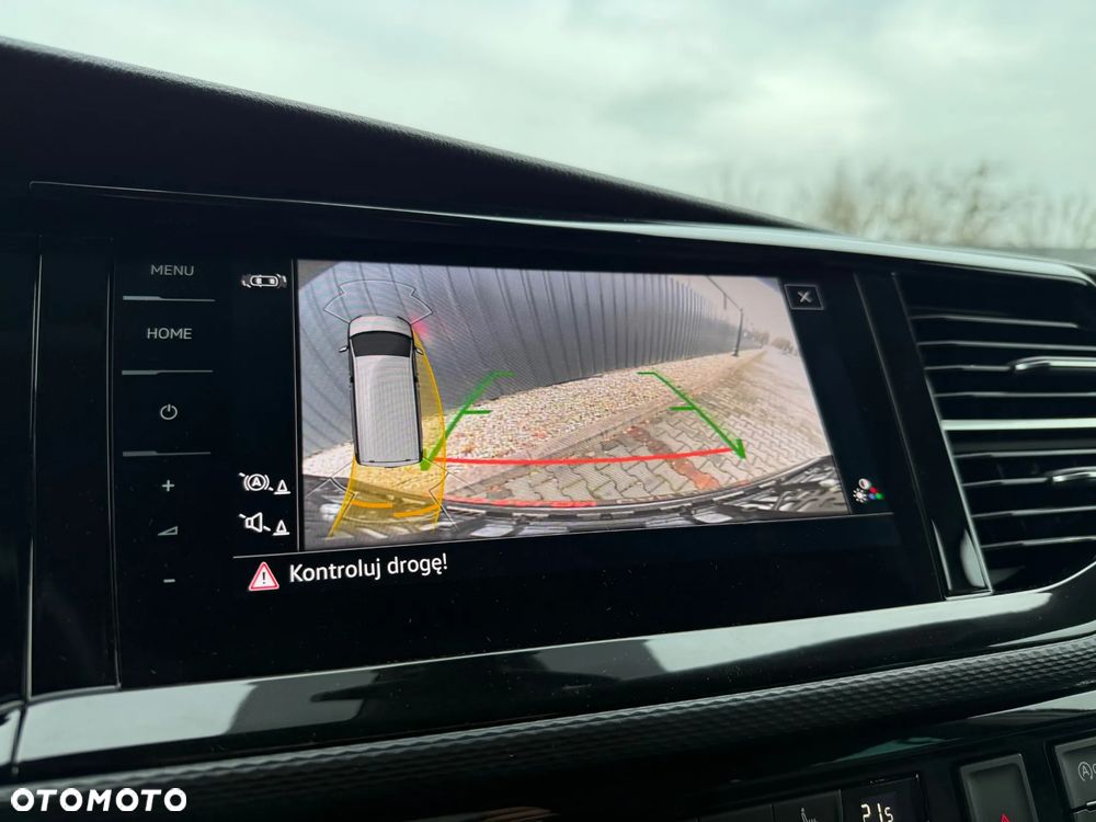 Volkswagen Caravelle - 13