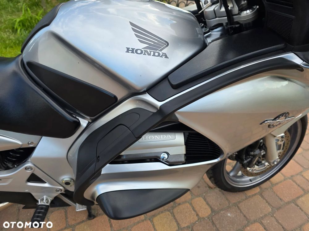 Honda ST - 28