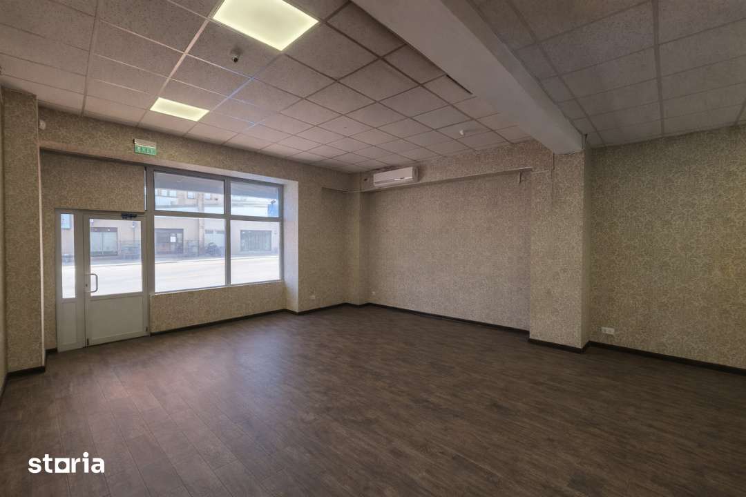 Inchiriere Spatiu Comercial Vitrat, 45 mp Baza 3 - Carrefour Felicia. - Imagine principală: 4/5