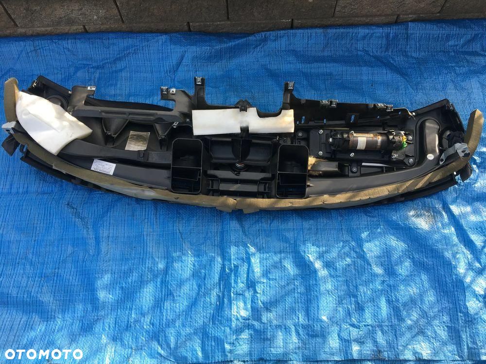 Mercedes CLS W219 / Konsola Skóra / Demontaż / 2006 - 10