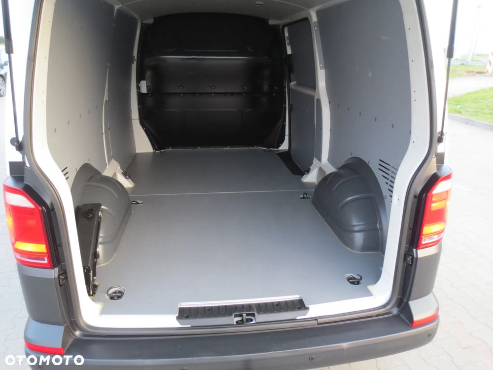 Volkswagen TRANSPORTER T6 ORYGINAŁ NISKI PRZEBIEG SALON PL.  VAT 23% - 22