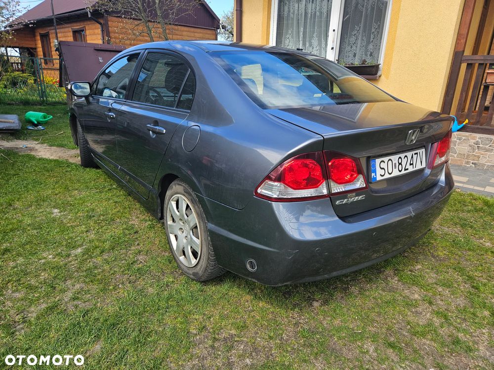 Honda Civic 1.8 Comfort - 8