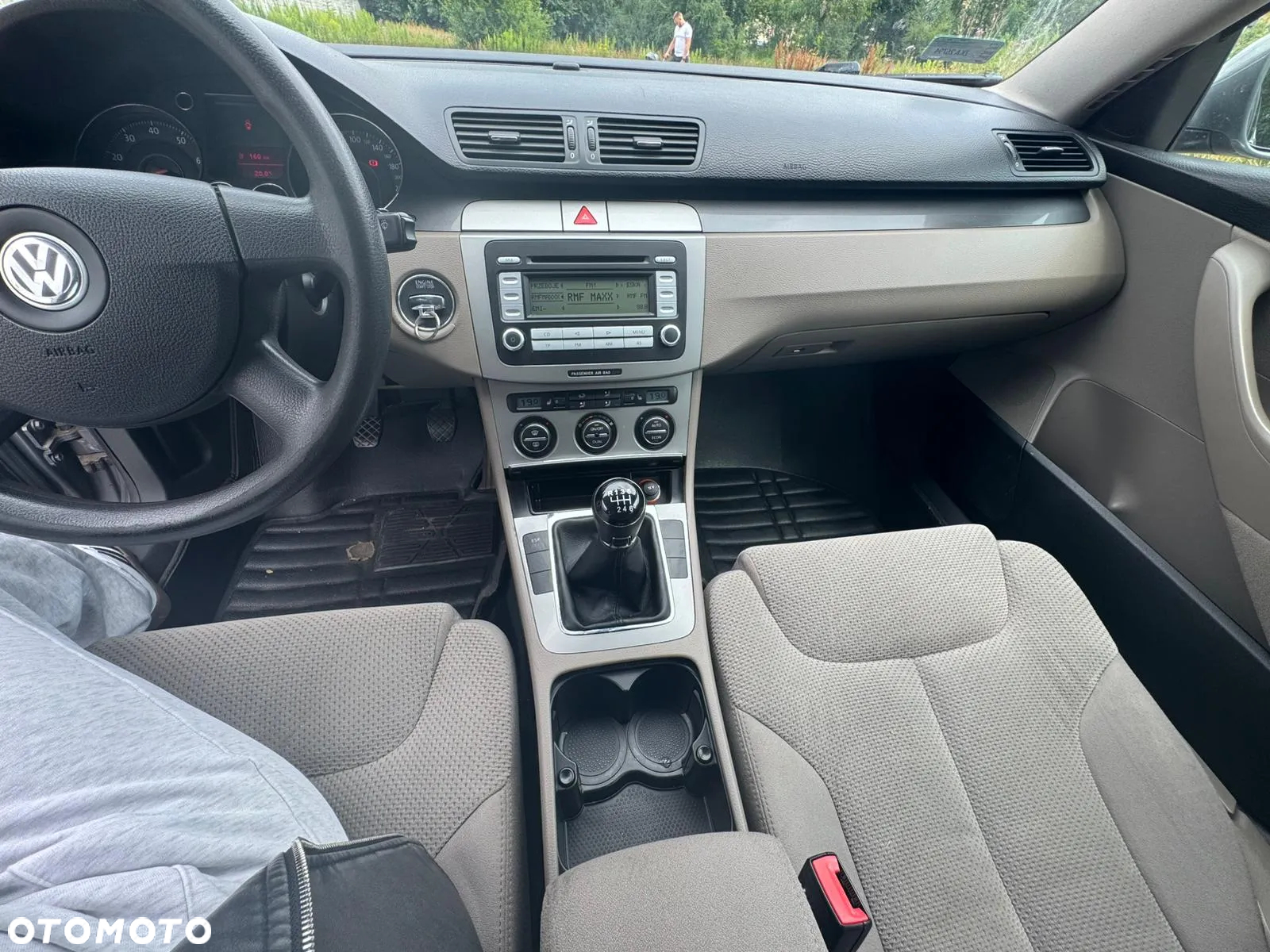 Volkswagen Passat 2.0 FSI Comfortline - 16