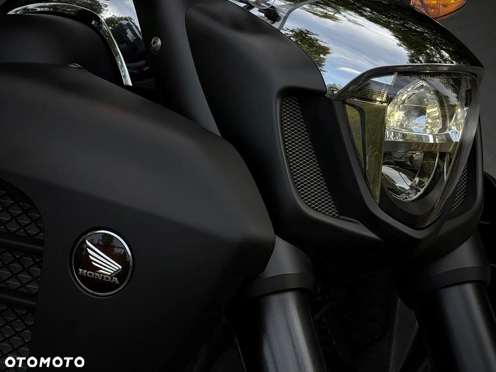 Honda Valkyrie - 11