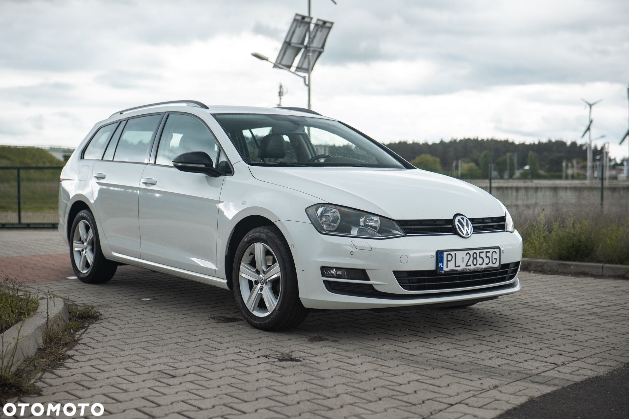 Volkswagen Golf - 1